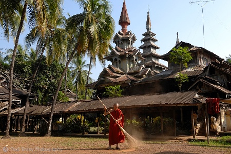 Photo Copyright Paul Sivley. May not be redistributed, resold, or displayed by any publication or person without written permission detailing exact usage.