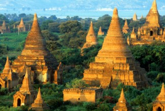 Stupas and Payas, Bagan, Myanmar